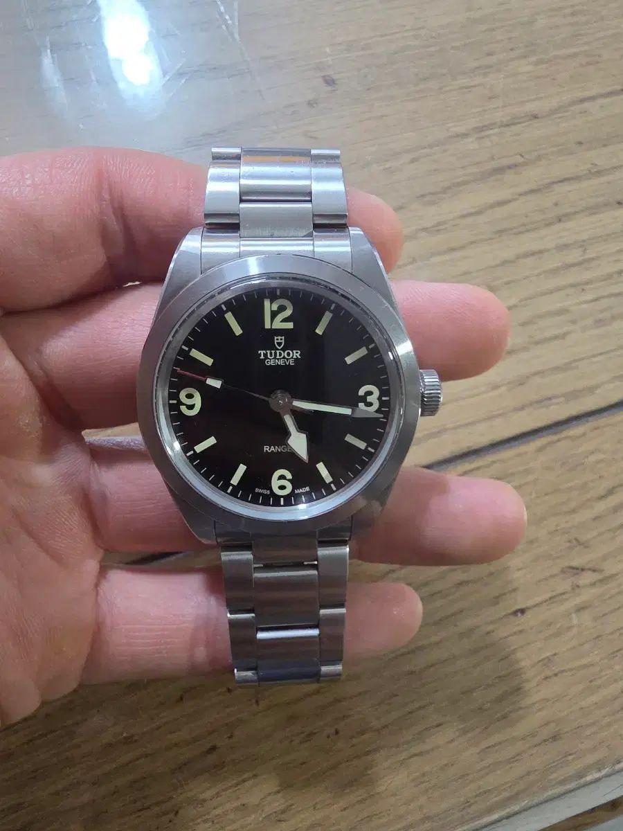 チューダー レンジャー 39 時計 出品 205,360円