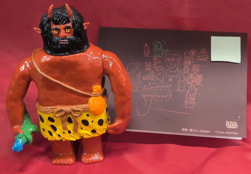 a.a.a vinyl toys 源さん Gensan 朱色成型