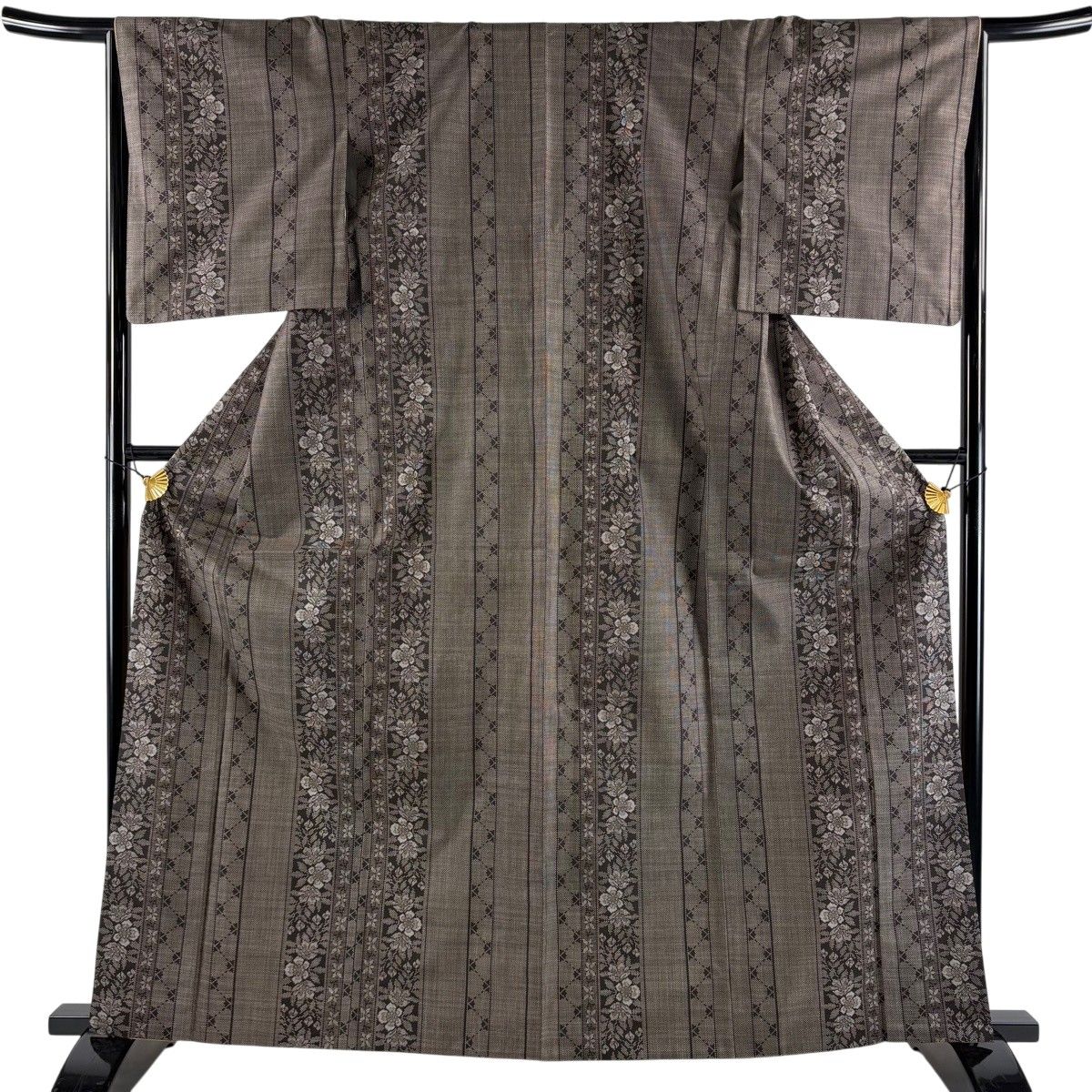 【美品】 大島紬 身丈163.5cm 裄丈65cm M 袷 純泥染 証紙 草花 縞 焦茶色 正絹 名品 【中古】