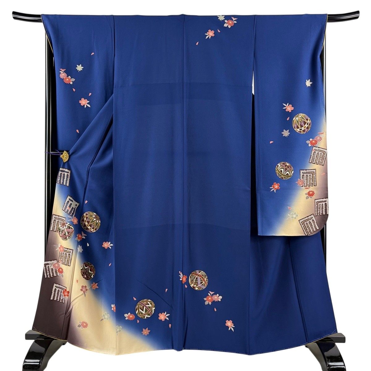 【美品】 振袖 身丈161.5cm 裄丈67cm M 袷 手鞠 源氏香 箔 金彩 青 正絹 名品 【中古】