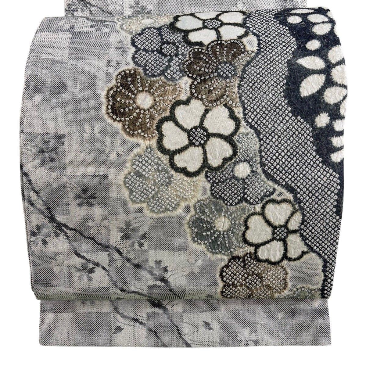 袋帯 名品 桜 市松 絞り 灰色 お太鼓柄 正絹 【中古】