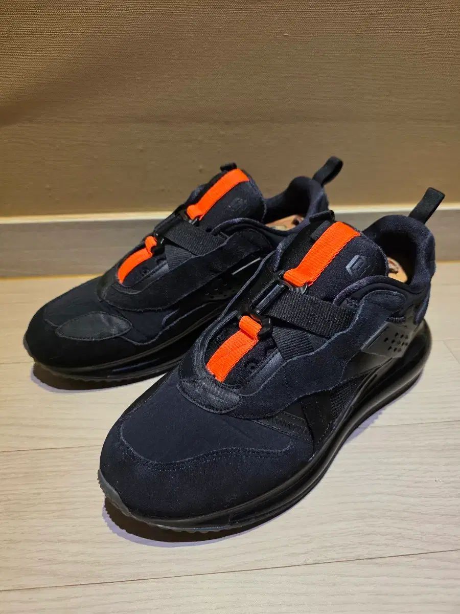 280 NIKE OBJ エアマックス720 スリップブラック