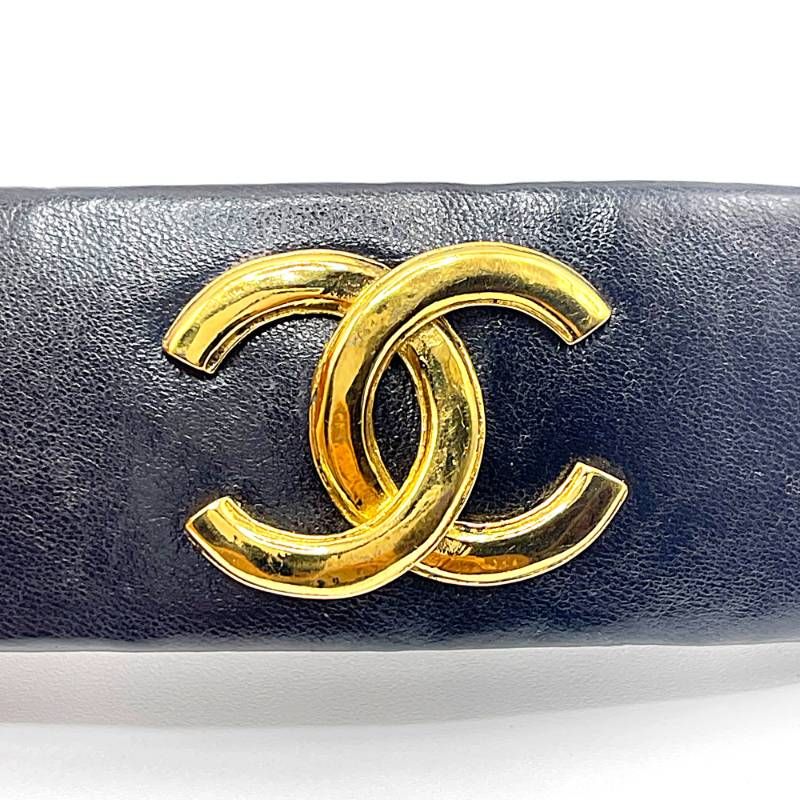 CHANEL:バレッタ　黒色　ココマーク CHANEL シャネル バレッタ ココマーク 黒 ブラック ゴールド