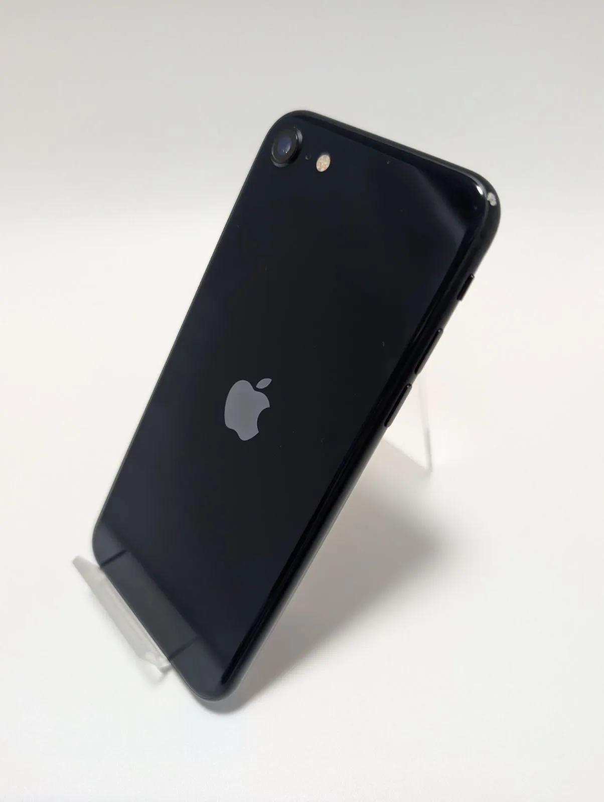 SIMフリー iPhoneSE3 64GB バッテリー100%ブラック 本体 iPhoneSE3 64GB SIMフリー 新品バッテリー100％ 整備保証付き 本体