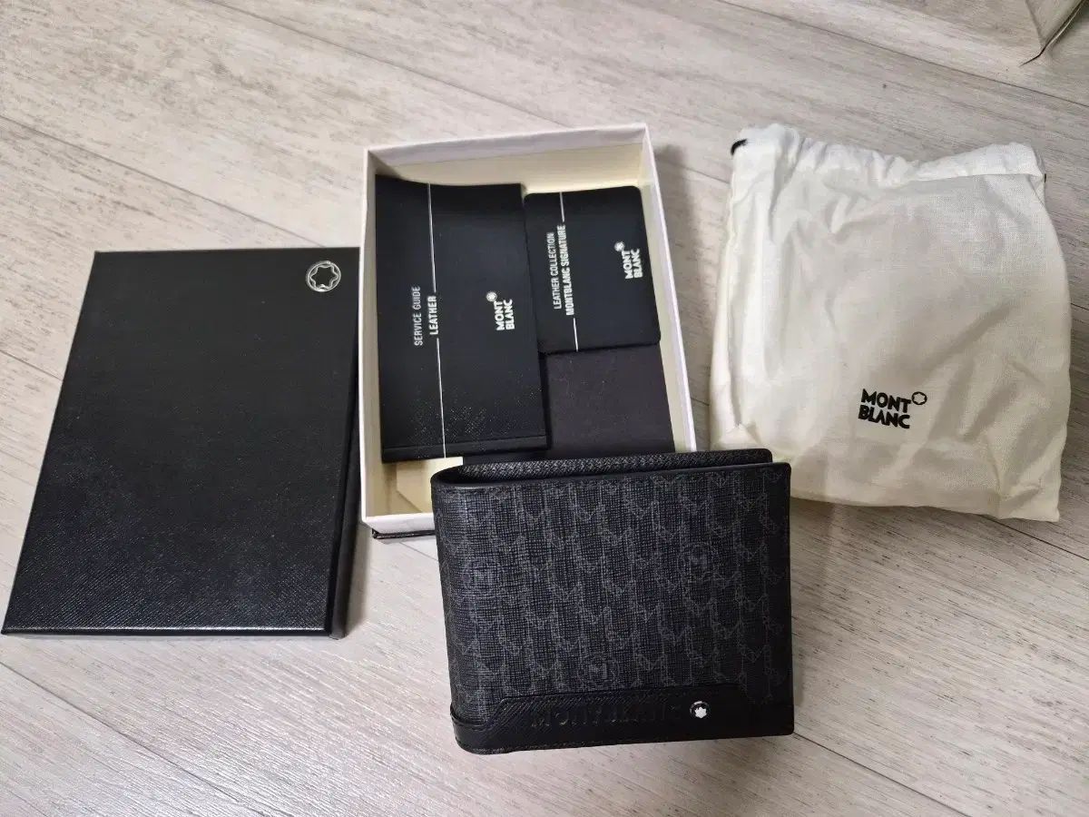 MONT BLANC Signature 二つ折り財布 107771 新品 26,713円