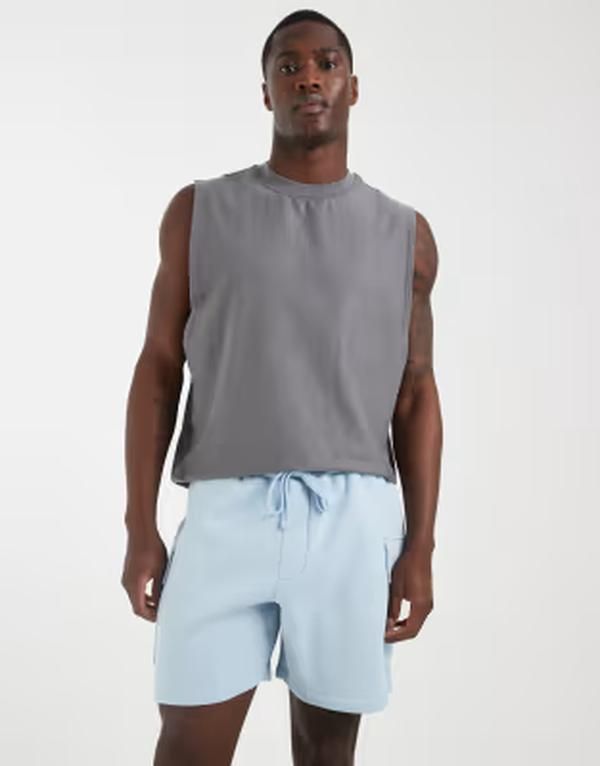 エイソス メンズ ボトムス ハーフパンツ・ショーツ ショートパンツ ジャージー ASOS DESIGN cargo jersey shorts in light BLUE ブルー