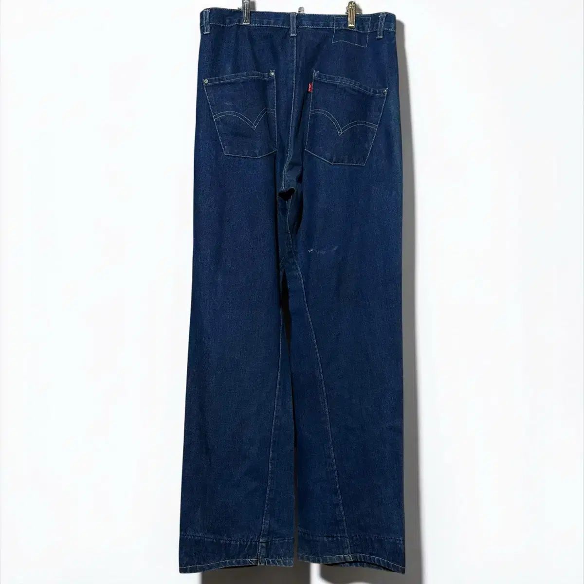 30 リーバイス エンジニアードジーンズ デニムパンツ