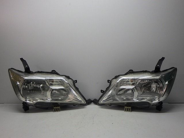 セレナ ヘッドライト左右 HID キセノン C26 FNC26 前期 100-23097 B 26060/26010-1VA5A コーティング 綺麗 260730309