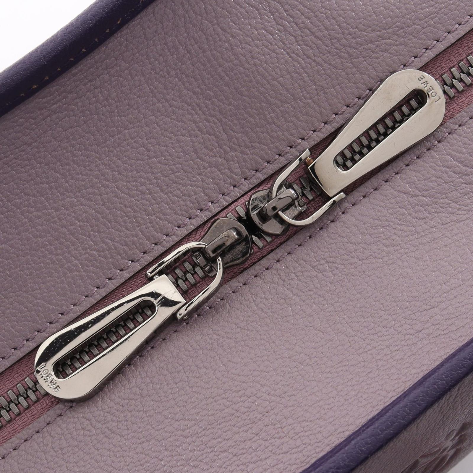 ロエベ LOEWE ハンドバッグ アマソナ36 パープル/ピンク レザー アマソナ 36 レディース Used B
