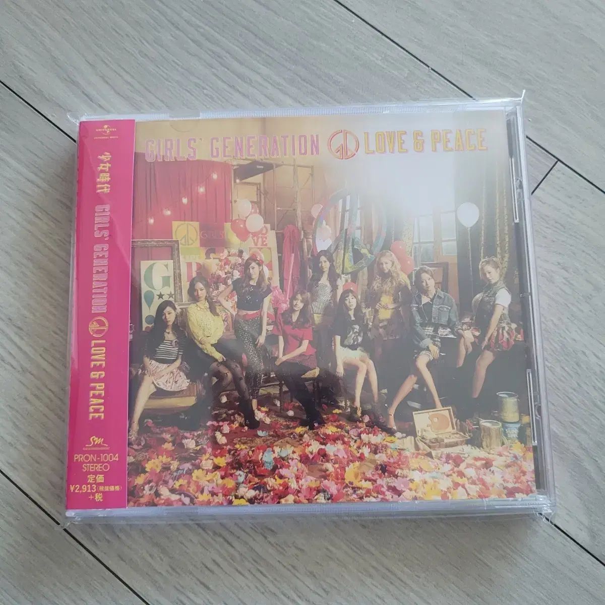 GIRLS' GENERATION(少女時代・SNSD) 日本 3rd Album Love&Peace FC限定盤