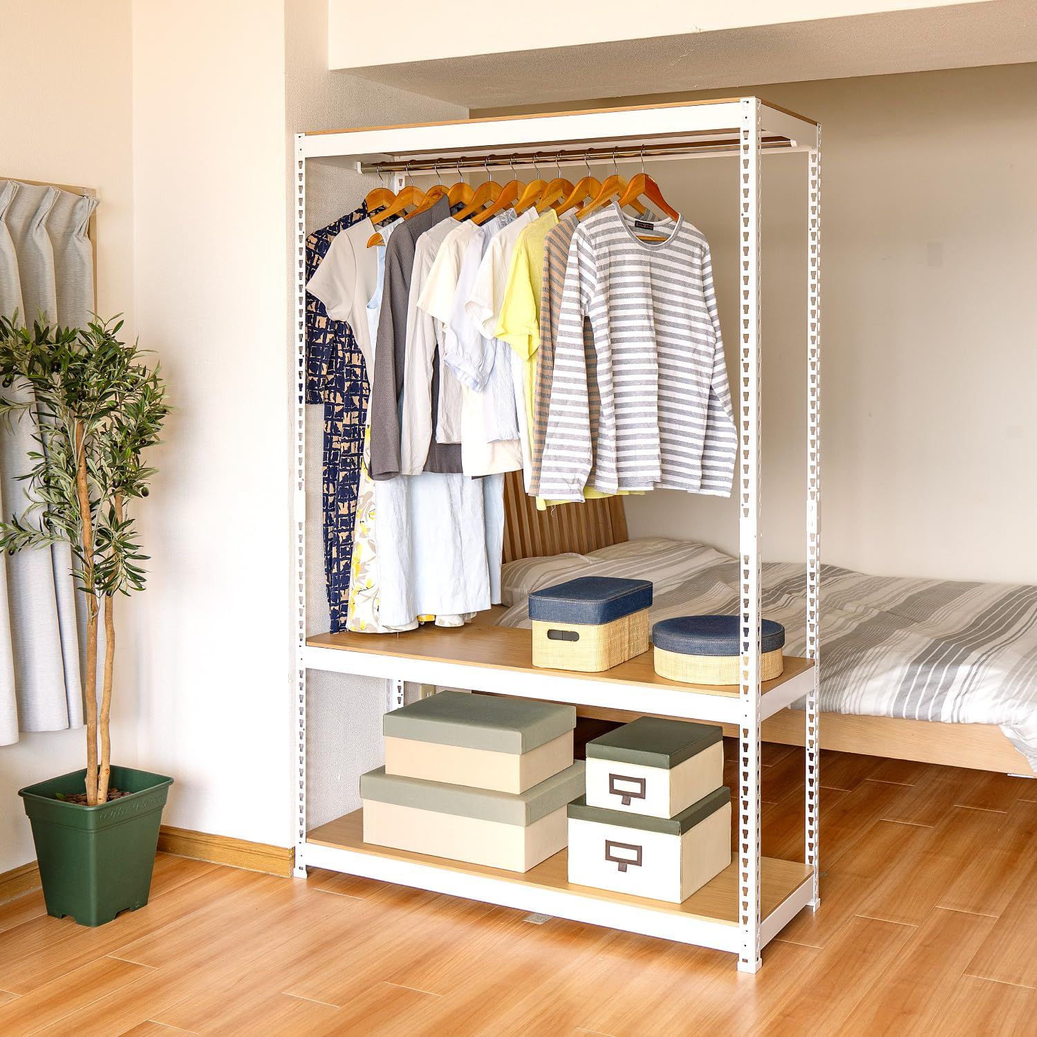 メタル&ウッドラック(METAL&WOOD RACK) ハンガーラック 頑丈 総耐荷重110kg 幅121×奥行41×高さ180cm 棚板リバーシブル 選べるサイド(フラット/サイドバー) ハンマー付き おしゃれ 組立品 ホワイト 白 MK-A823HWHｍａ