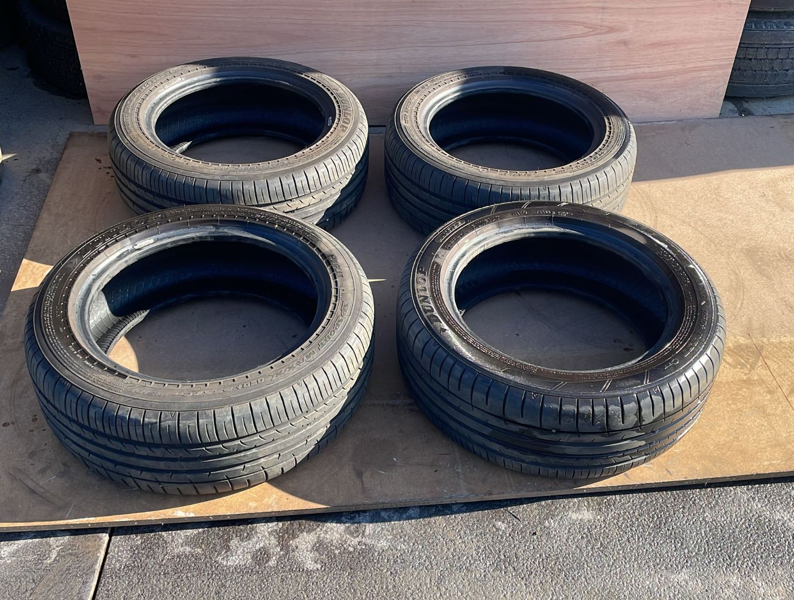 夏タイヤ　4本セット 　DUNLOP 　205/55RF16　91Ｙ 　2022年 C-11-622 12,320円