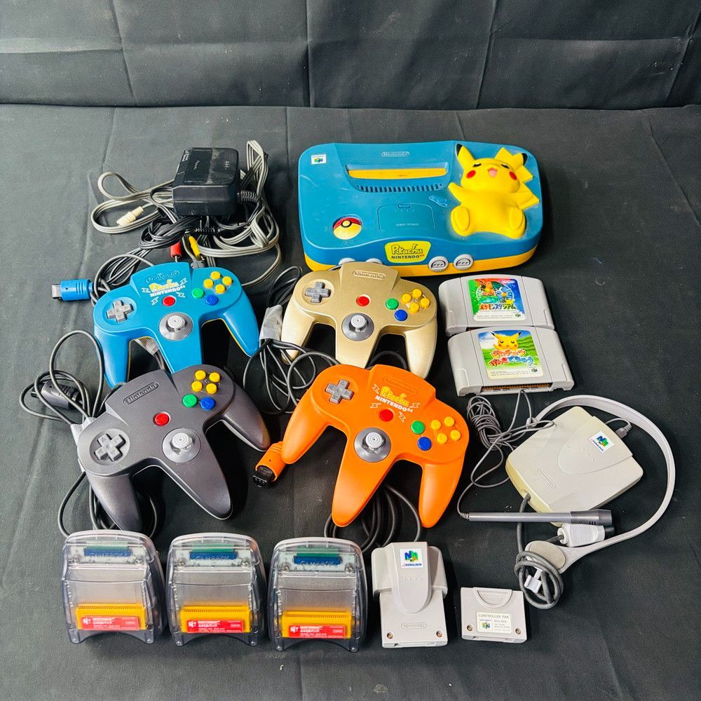 1305◆ゲーム機 任天堂64 ピカチュウ ブルー＆イエロー NUS-101 カセット、マイク付き