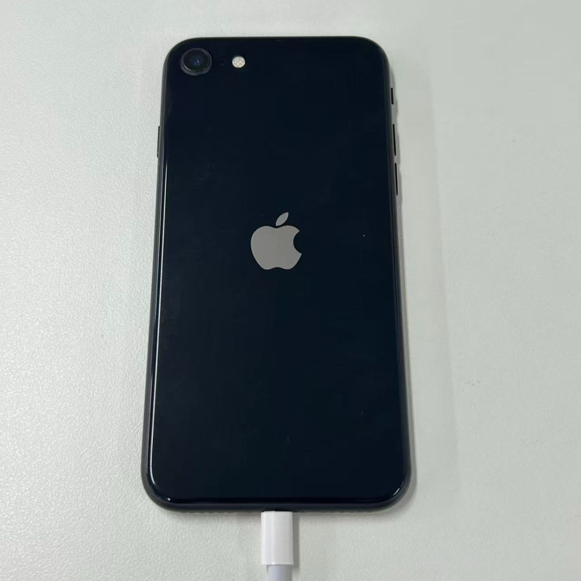 【訳あり】iPhone SE 第3世代 64GB