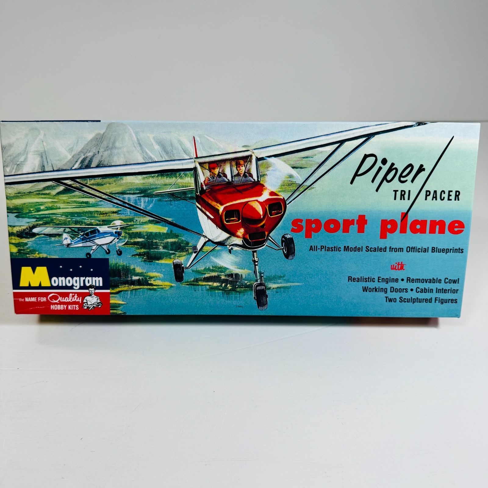Unassembled MONOGRAM Piper Tri-Pacer Piper Tri-Pacer Light Aircraft Plastic Model