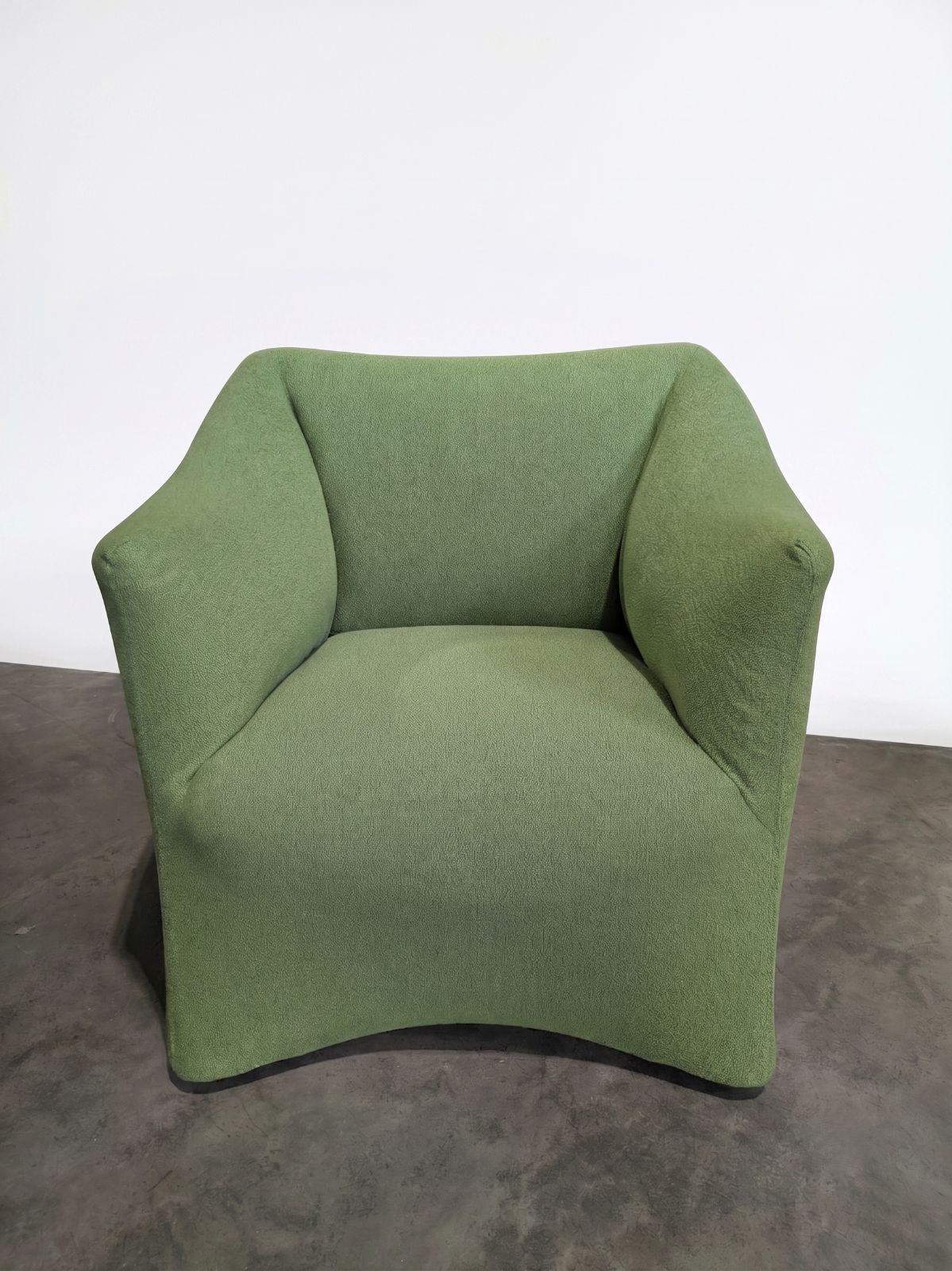 【サマー感謝＆在庫入替SALE】美品・張り替え済み　Cassina（カッシーナ） / PICCOLA（ピッコラ） 1人掛けソファ　　i-00089