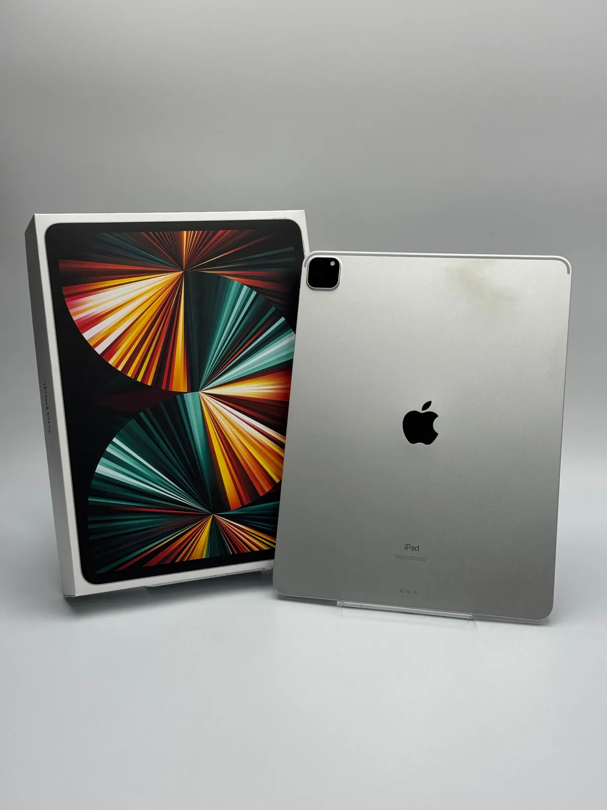 中古B】iPad Pro 12.9-inch 第5世代 128GB シルバー Wi-Fi バッテリー