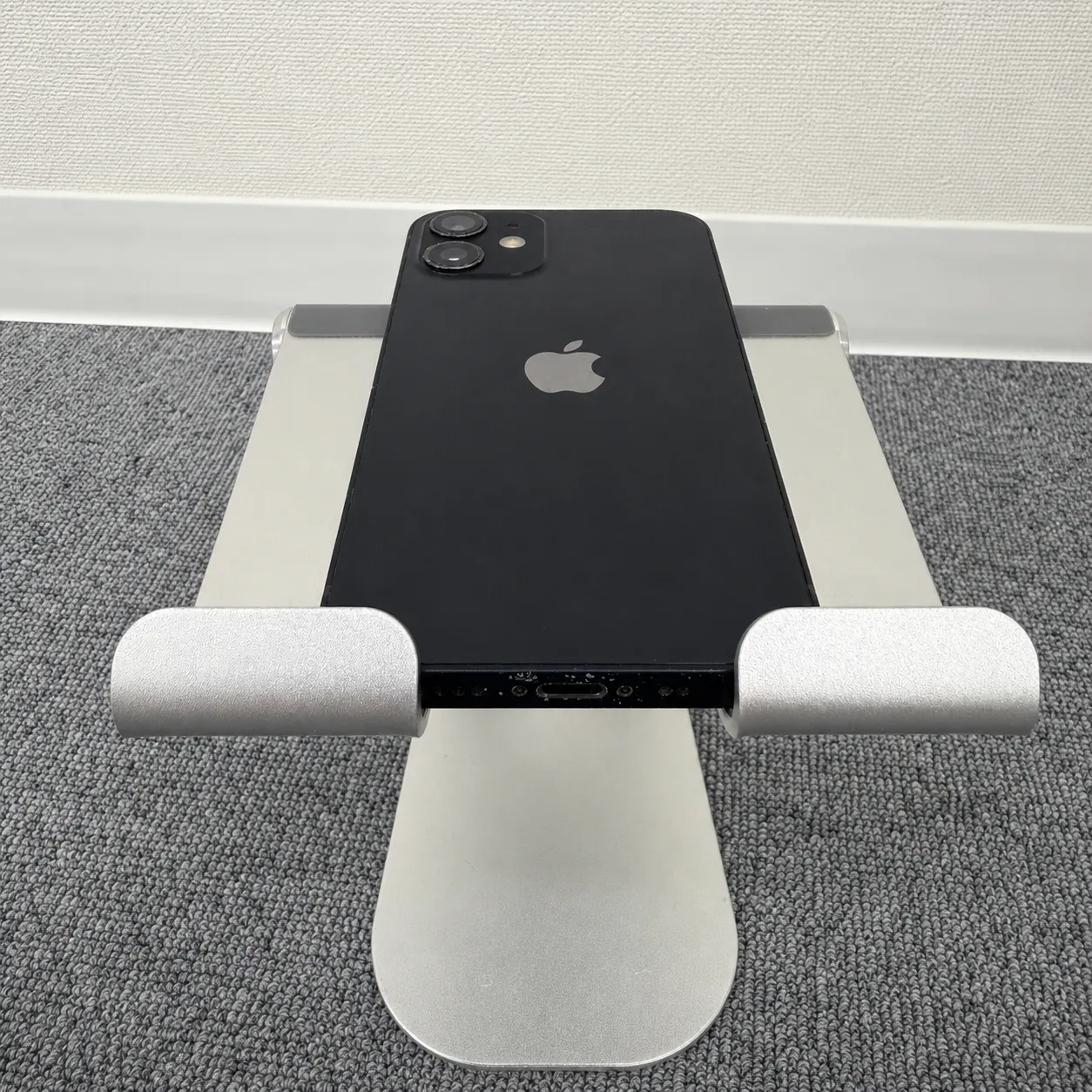 外観にキズ・打痕あり】iPhone12 mini 128GB ブラック SIMフリー