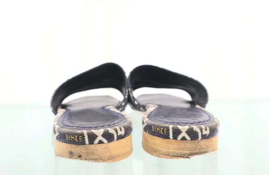 Louis Vuitton SINCE 1854 リバイバル フラット ミュール 1A8NV9