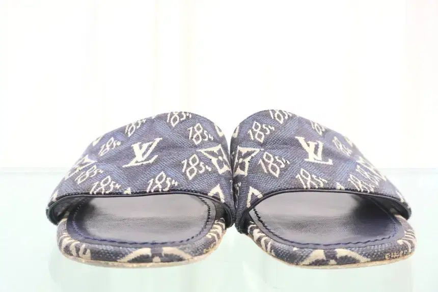 Louis Vuitton SINCE 1854 リバイバル フラット ミュール 1A8NV9