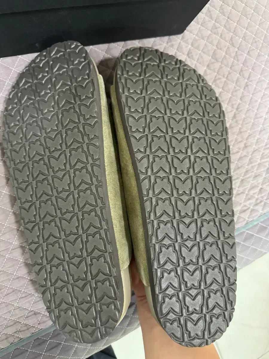 ニードルズ サンダル