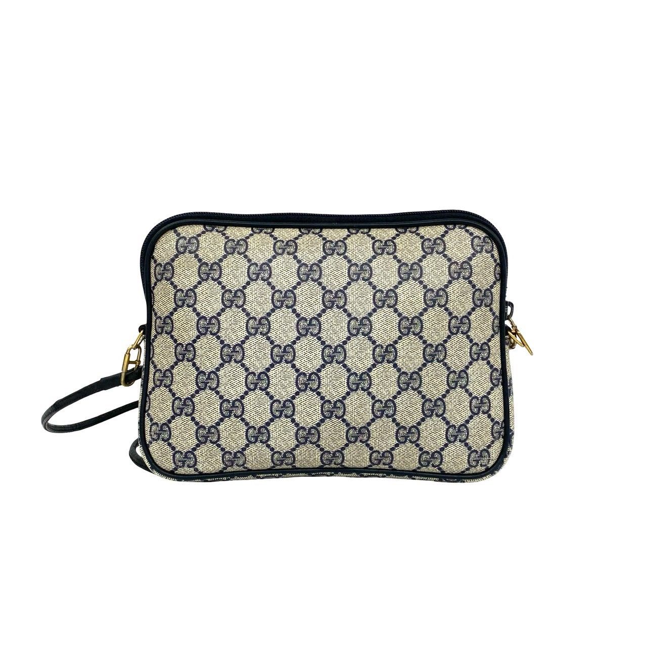 極 美品 希少品 GUCCI グッチ GG 柄 ロゴ 金具 レザー 本革 ワン ミニ ショルダーバッグ サコッシュ ポシェット ネイビー 紺 426-7 極 美品 希少品 GUCCI グッチ GG 柄 ロゴ 金具 レザー 本革 ワン ミニ ショルダーバッグ サコッシュ ポシェット ネイビー 紺 426-7