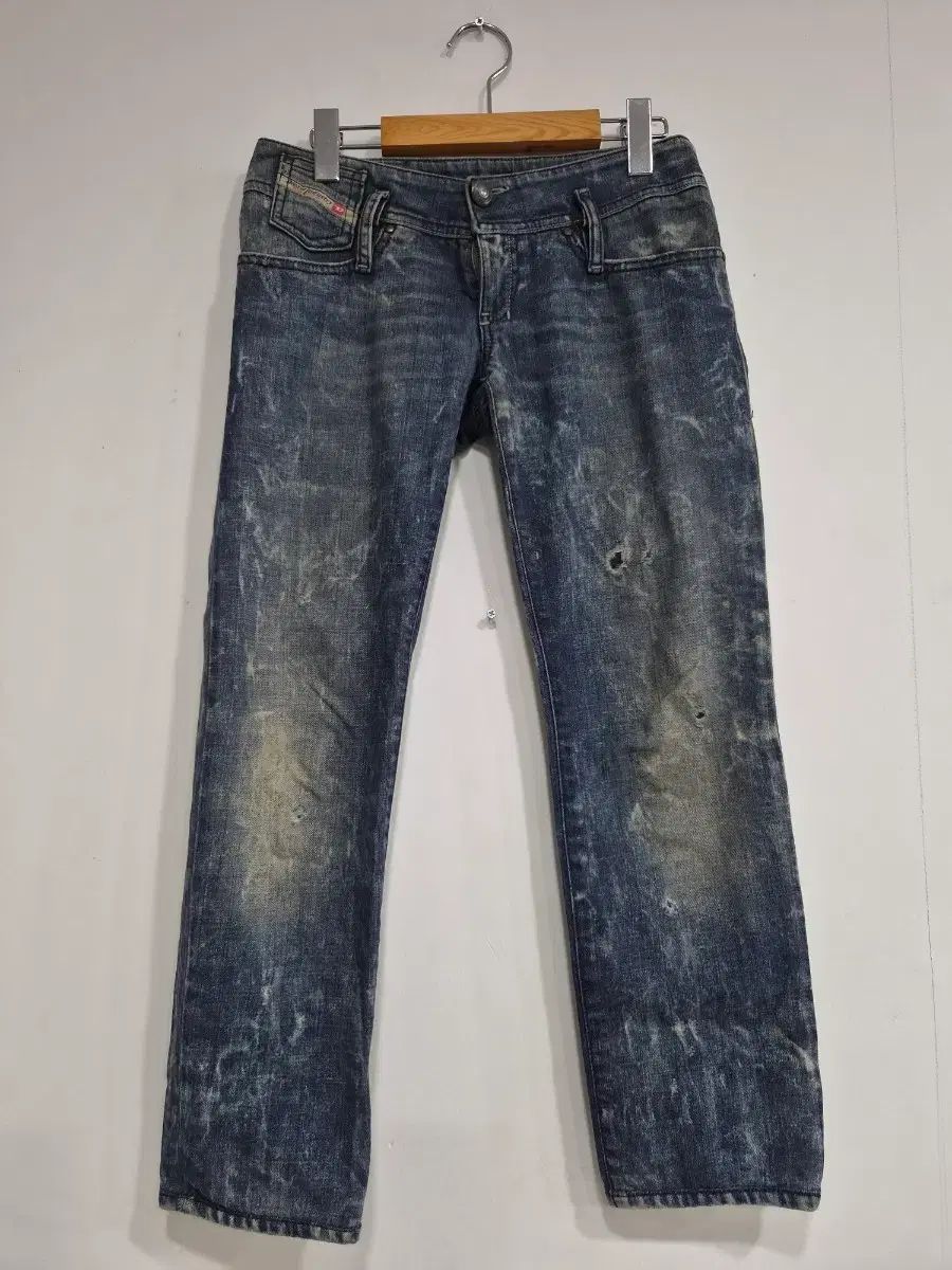 DIESEL 4ヴィンテージウォッシュデニムパンツ