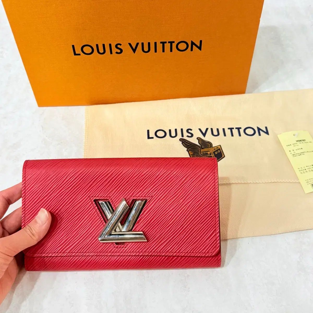ルイヴィトン LV ツイスト イェピ ロングウォレット レッド A級 フルセット