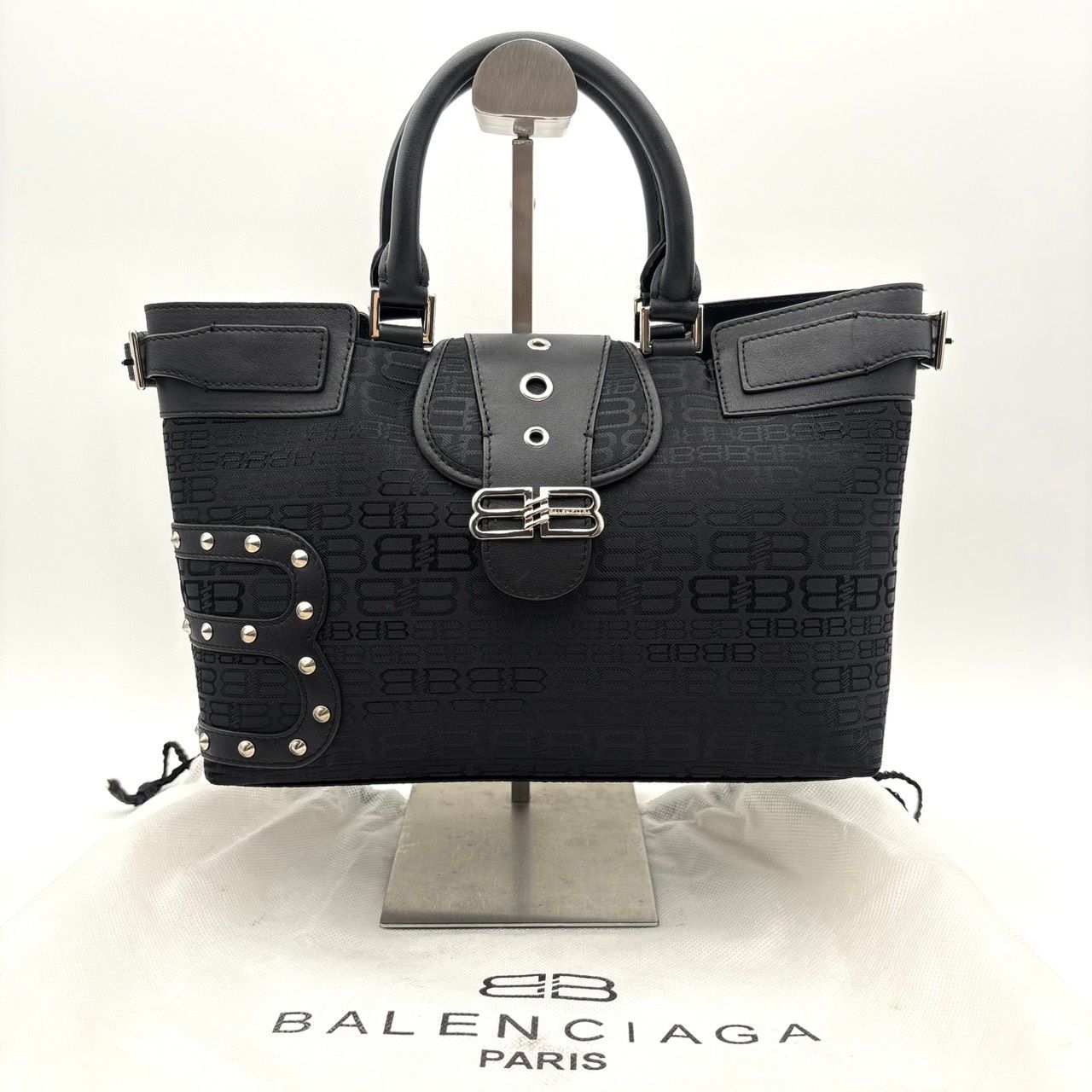 【極美品】BALENCIAGA バレンシアガ BB柄 スタッズ ハンドバッグ 総柄 キャンバス×レザー トートバッグ ロゴ金具　鞄 32,500円