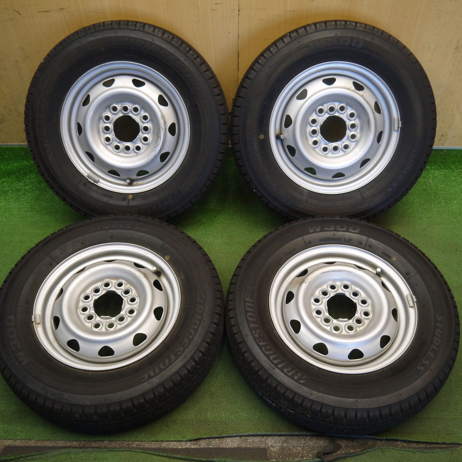 4本価格◎スタッドレス 145R12 6PR ブリヂストン W300 スチール ホイール 12インチ PCD100 110 114.3/4H マルチ◎6072908Hス