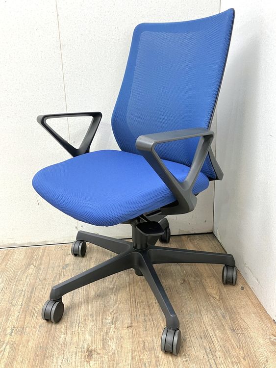 【中古品】オカムラ フルーエントチェア 固定肘付フルーエントチェア CB31ZR FKB3 ブルー