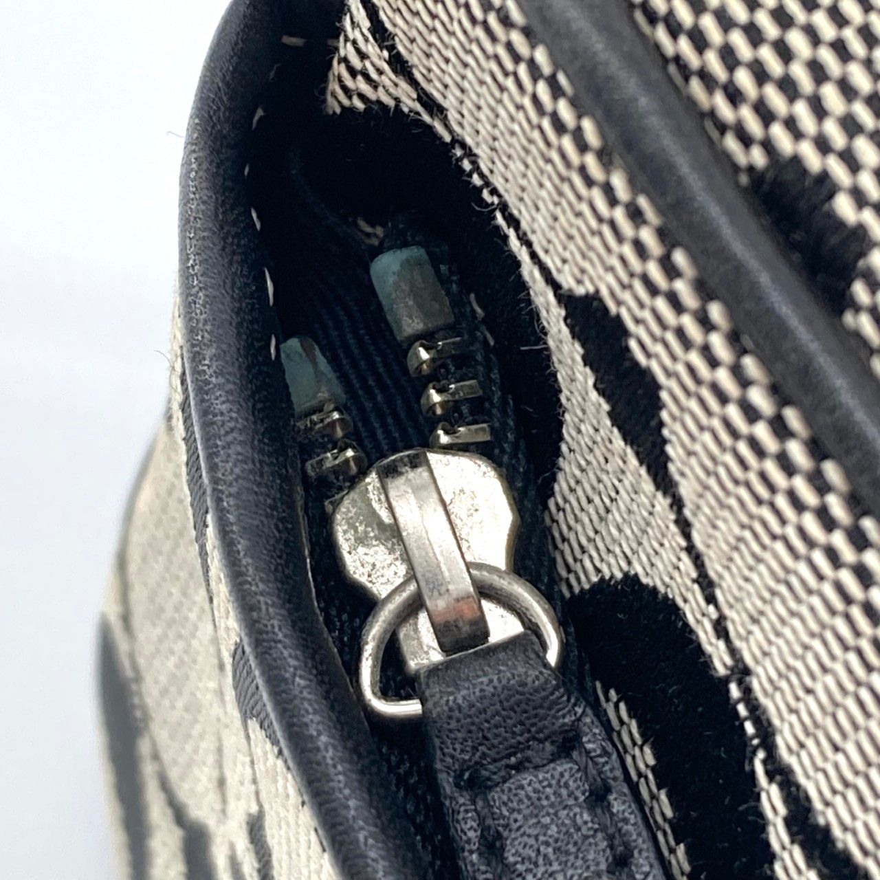 COACH（コーチ） シグネチャー レザー 2way ボディバッグ 3622 ウエストバッグ ブラック×ベージュ