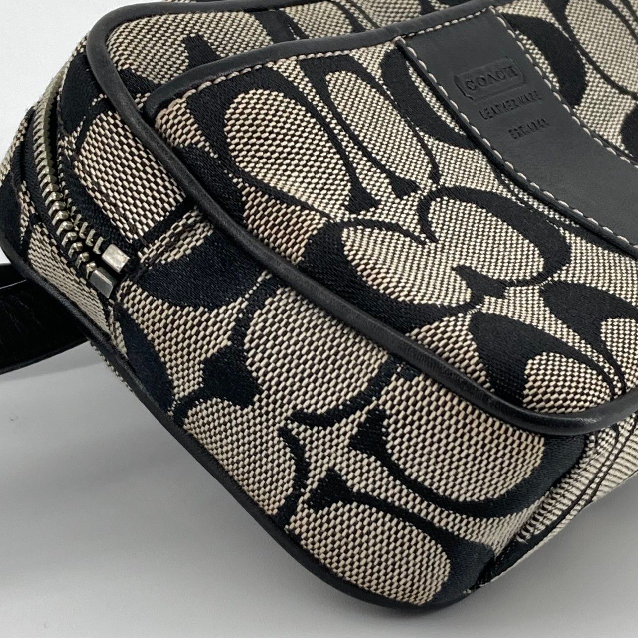 COACH（コーチ） シグネチャー レザー 2way ボディバッグ 3622 ウエストバッグ ブラック×ベージュ