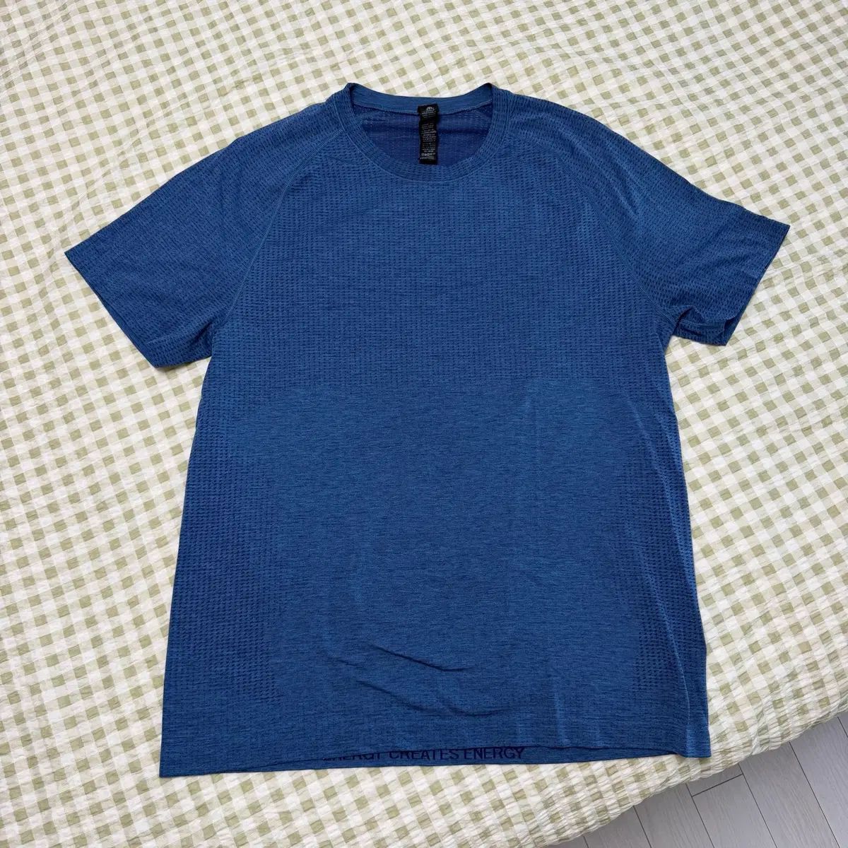 ルルレモン メタル ベント テック Tシャツ m サイズ 出品