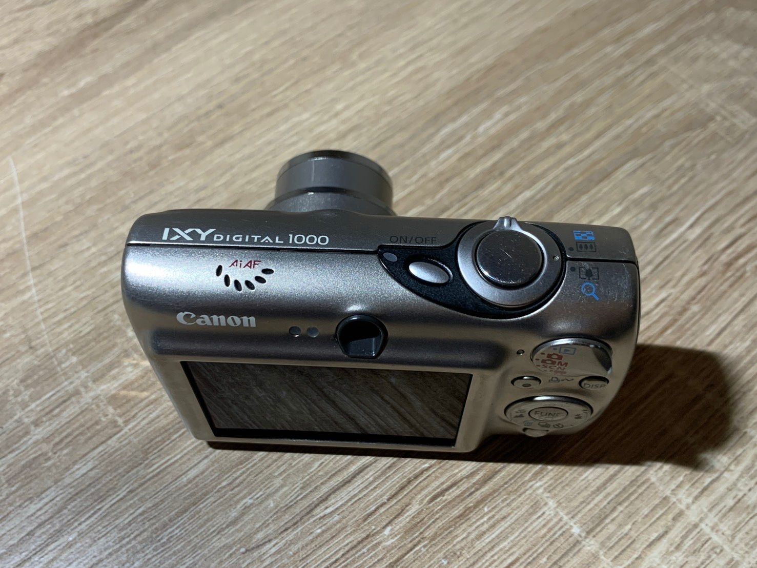 2942 Canon IXY DIGITAL 1000 シルバー ジャンク品 デジカメ【コ