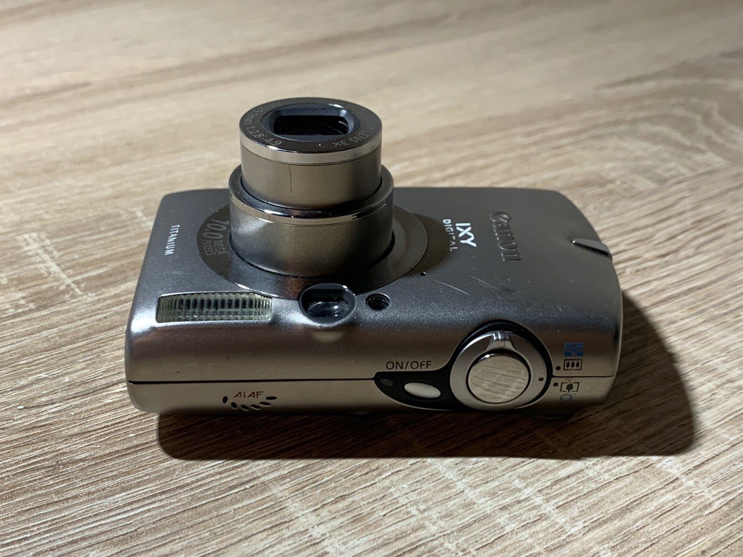2942 Canon IXY DIGITAL 1000 シルバー ジャンク品 デジカメ【コ