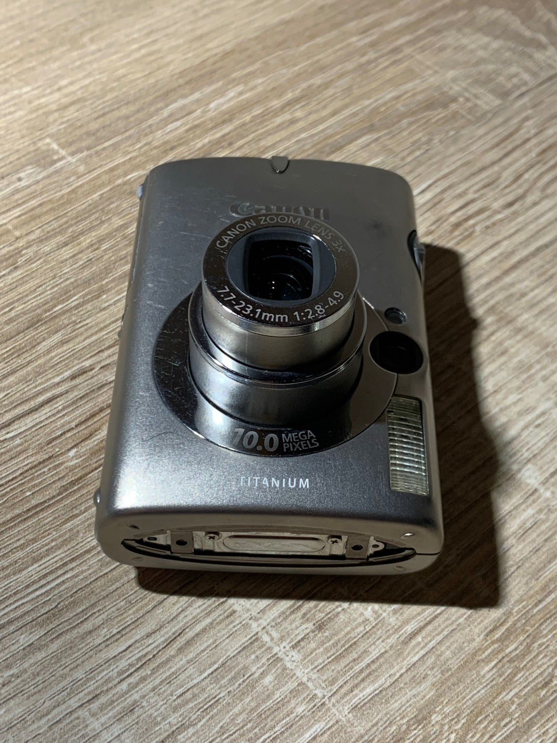 2942 Canon IXY DIGITAL 1000 シルバー ジャンク品 デジカメ【コ