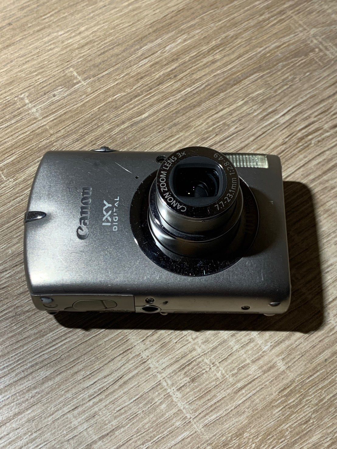 2942 Canon IXY DIGITAL 1000 silver junk item digital camera [co]