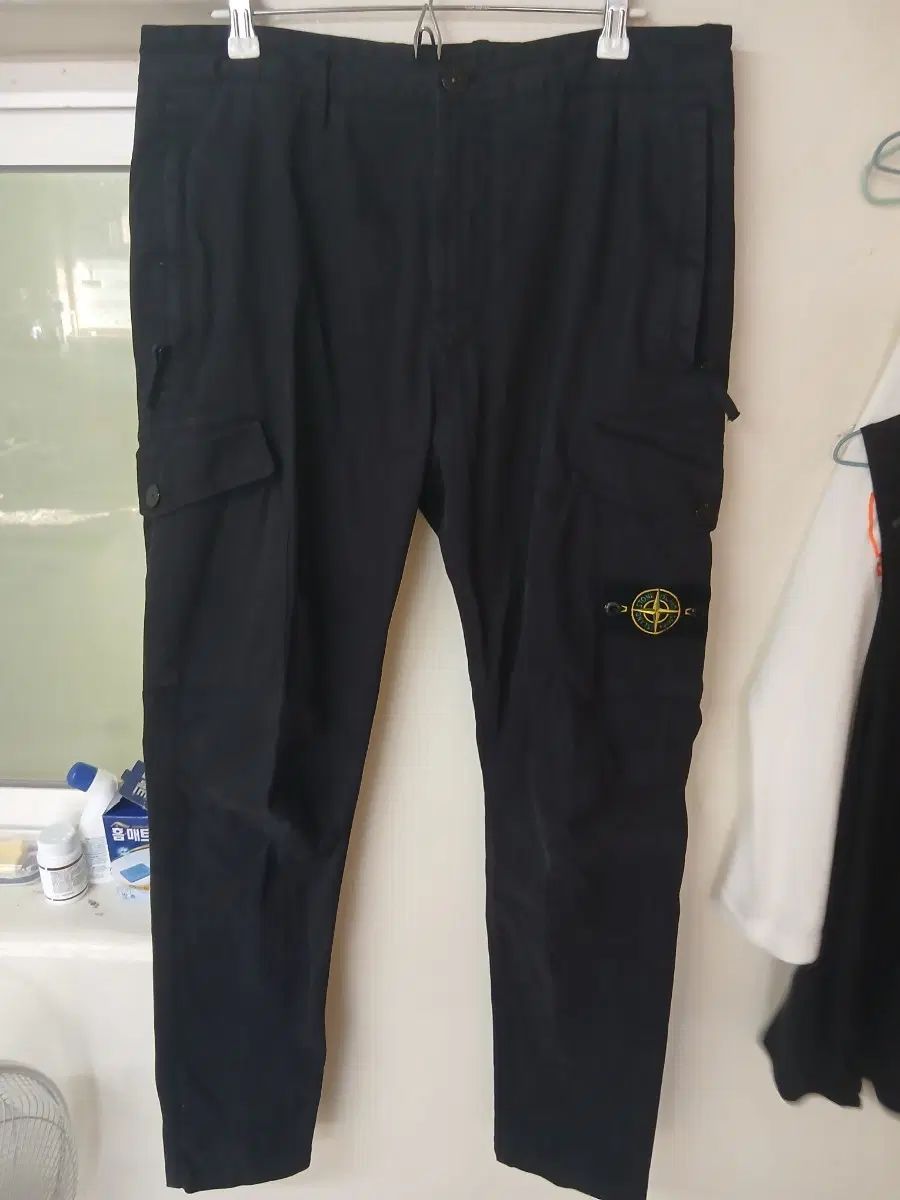 STONE ISLAND ストーンアイランド ズボン パンツ カーゴ 百貨店購入 実際に着用3回 ほぼ新品 ブラック 32-34