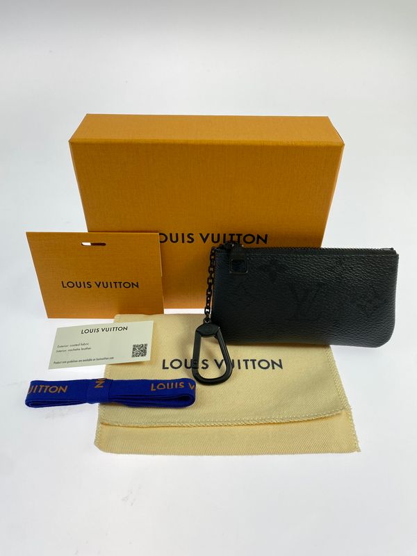 【中古品】 LOUIS VUITTON ルイ・ヴィトン M26776 モノグラムミッドナイト ポシェット･クレ 【179-260805-zi-29-min】
