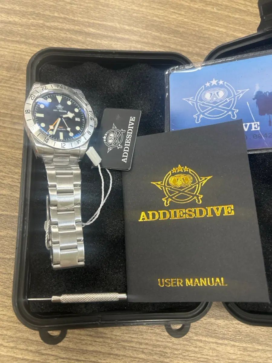 アディスDIVE GMT ウォッチ シルバー