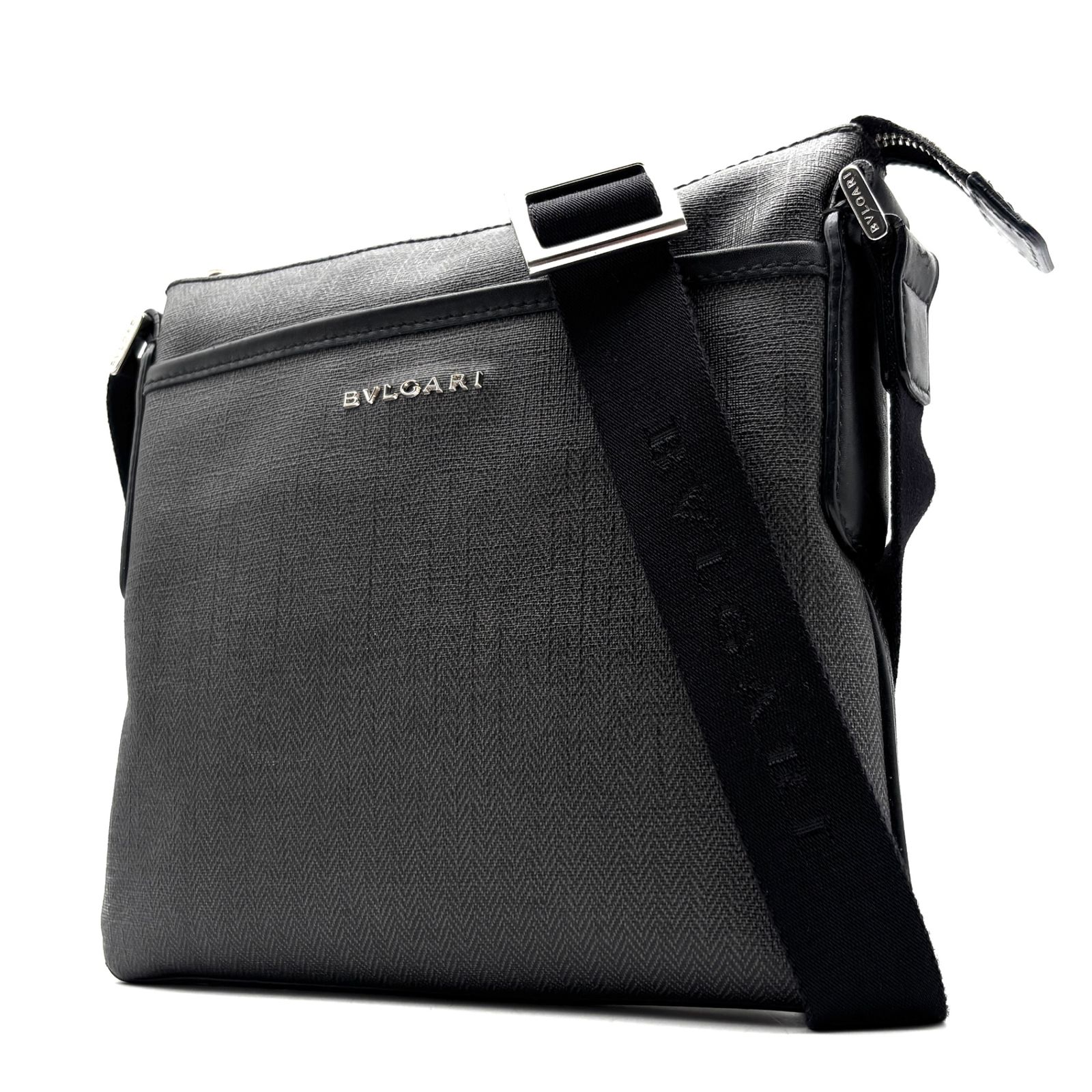 極美品 ブルガリ BVLGARI ウィークエンド ショルダーバッグ メッセンジャーバッグ PVC レザー グレー ブラック 鞄 斜め掛け クロスボディ 夏休み 帰省 お盆 敬老の日 シルバーウィーク 秋 ハロウィン ギフト プレゼント 25,760円