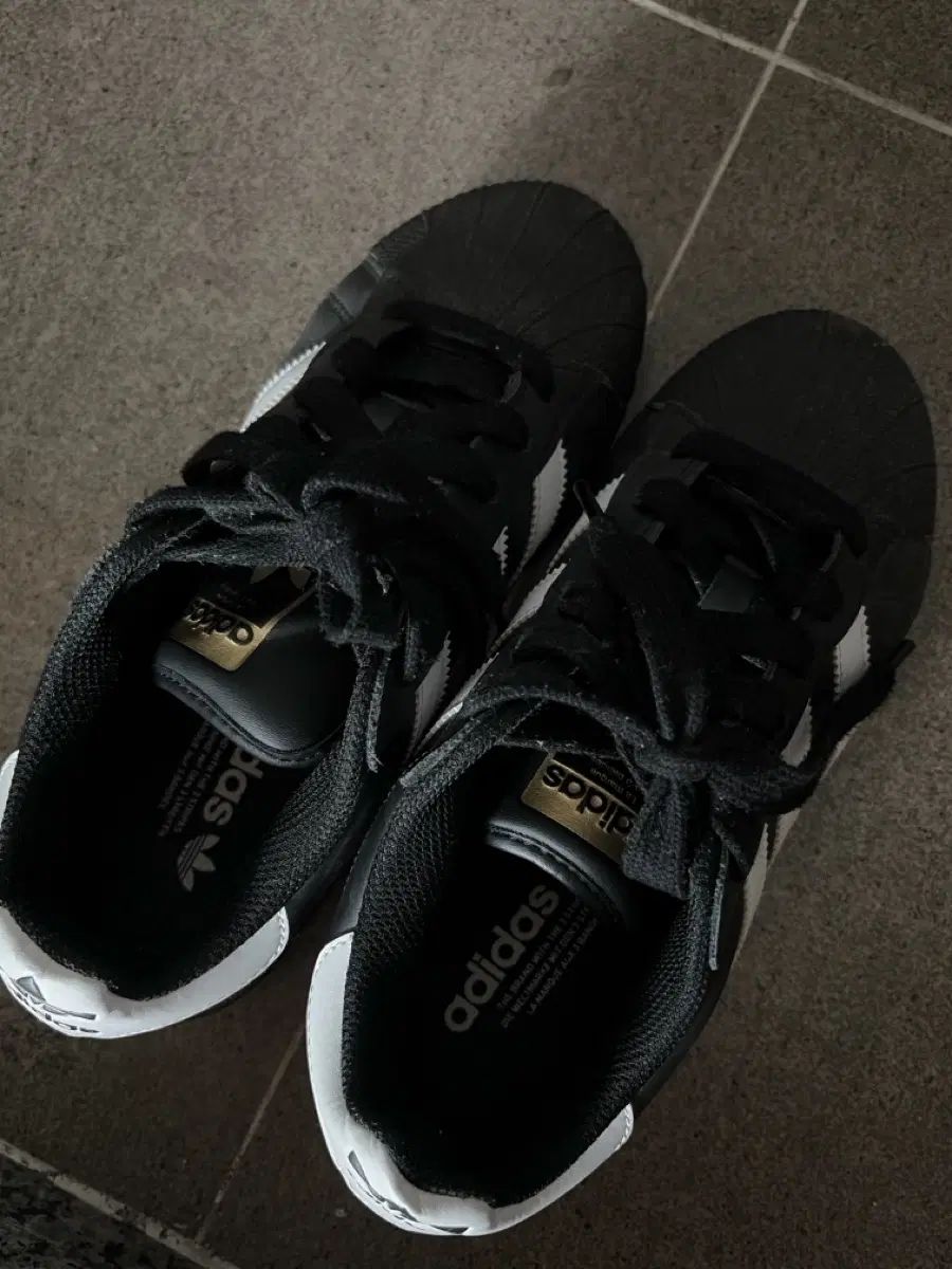 アディダス SUPERSTAR ブラック 245 6,430円