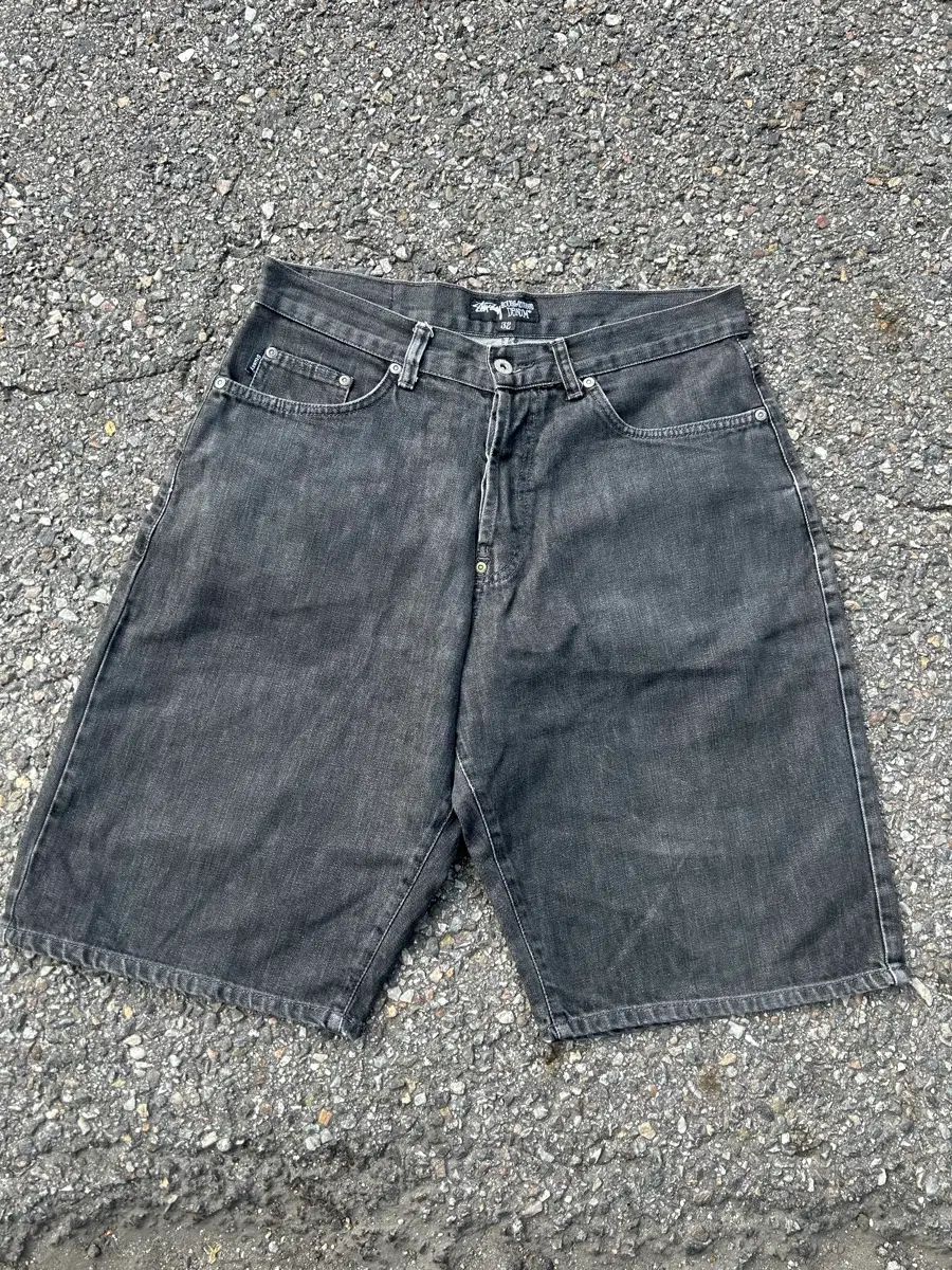 90-00s STUSSY ステューシー ラフアンドラギッド ブラックジーンショーツ