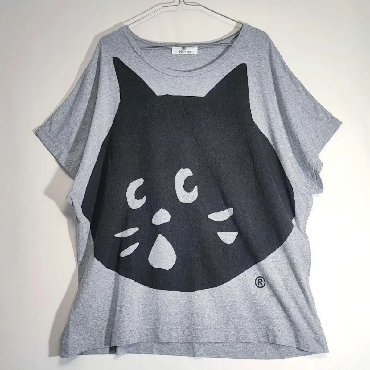 7NET グレー BIG プリンティング Tシャツ チャイルド MAGAZINE ヘチュアル ノンノン