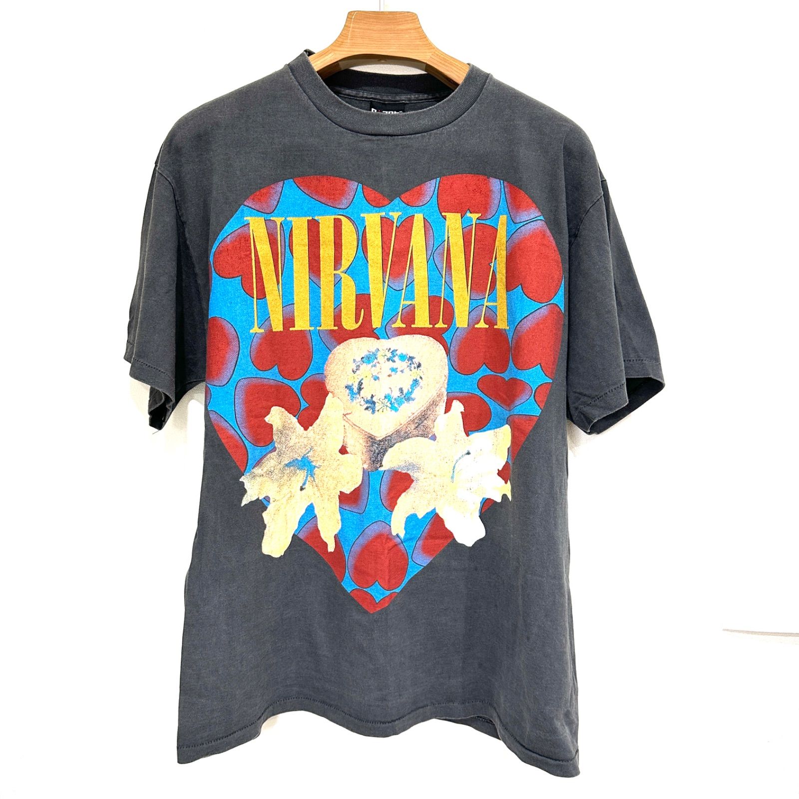 【楠本質店/元住吉】ニルバーナ　NIRVANA　バンド　Tシャツ　ジャイアント　giant　サイズ：XL　グレー　ハートモチーフ　ヴィンテージ 7,700円