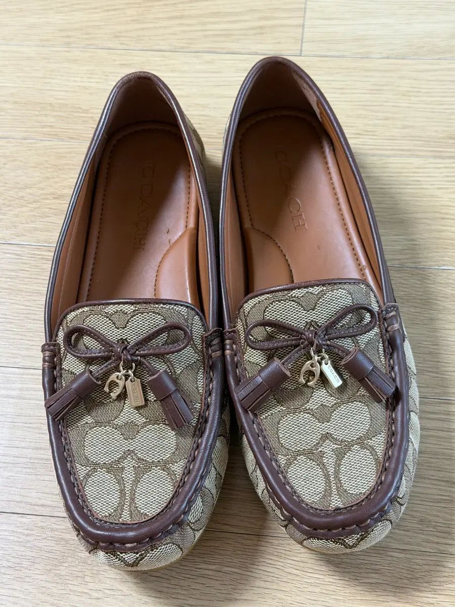 COACH レディース ローファー 出品 240mm 9,680円