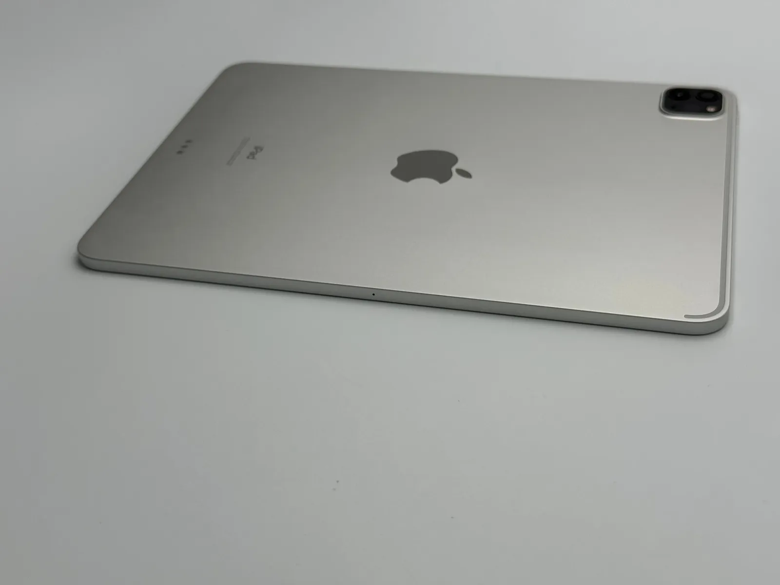 箱付き中古A】iPad Pro 11-inch 第2世代 128GB シルバー Wi-Fi
