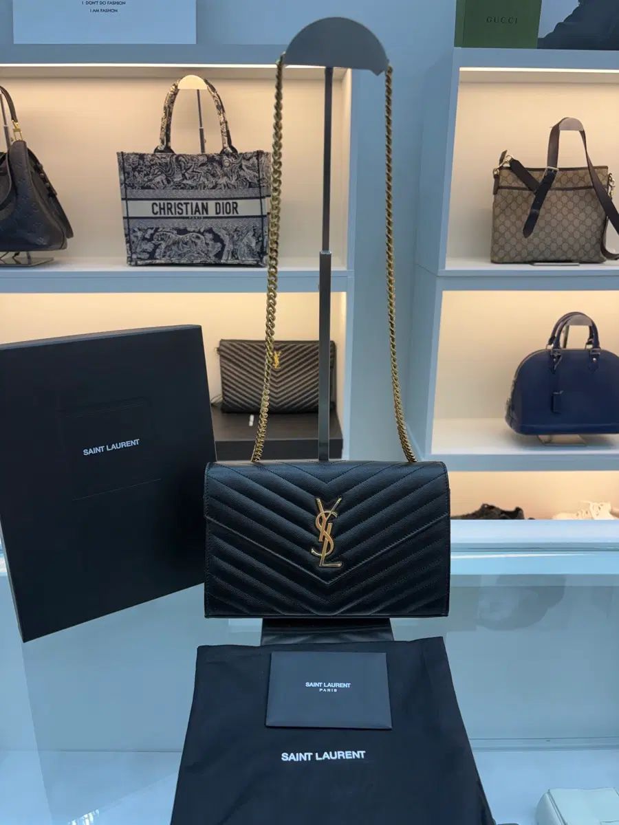 正規品 YVES SAINT LAURENT チェーンバッグ