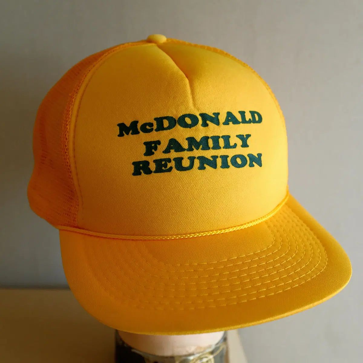 マクドナルドファミリー reunion トラッカーキャップ